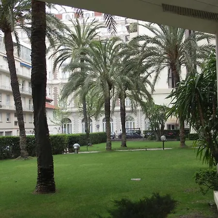 Appartement Jardins Croisette Pres Croisette Cannes